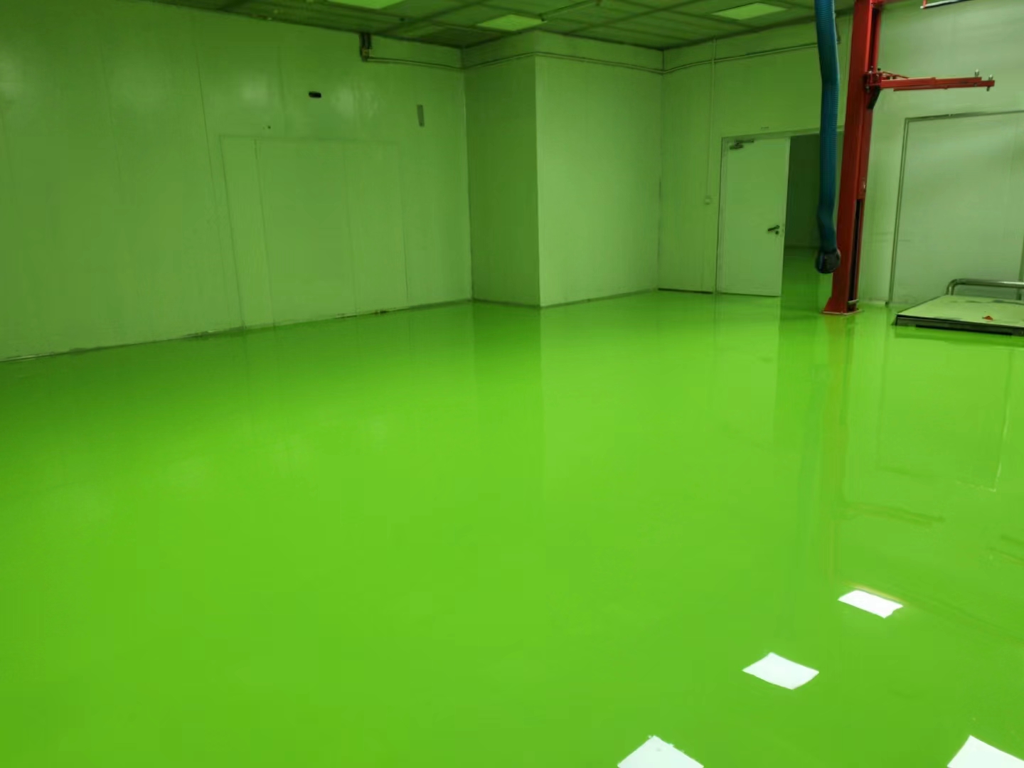 环氧地坪施工队口碑评测：如何选择靠谱的施工伙伴