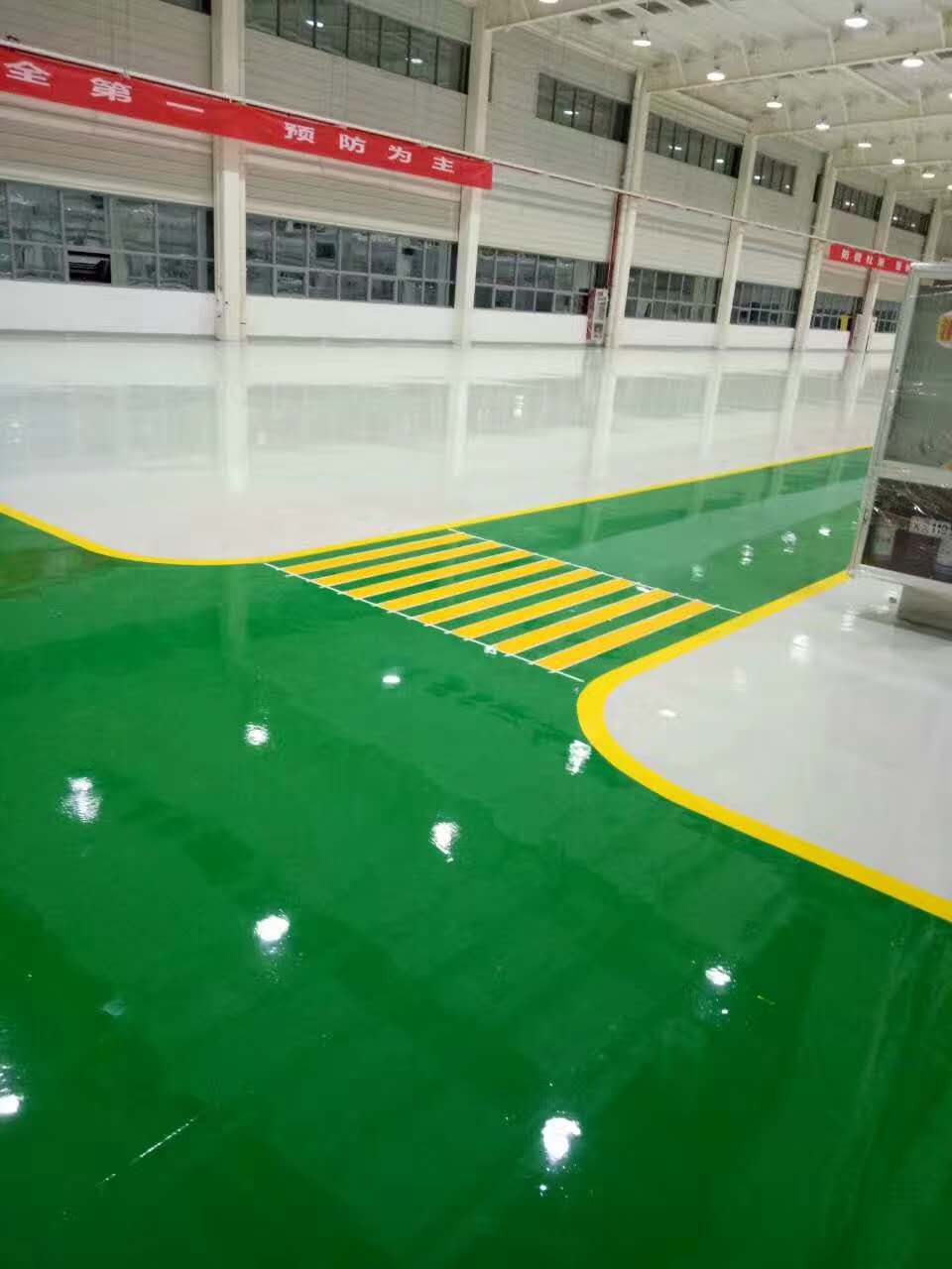 环氧地坪漆的防滑等级